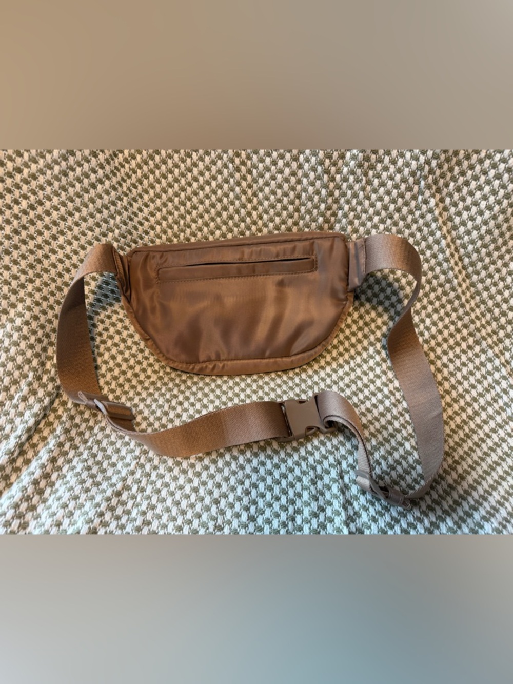 Target All In Motion Taupe Belt Bag Crossbody NWOT Never Used - Picture 4 of 5